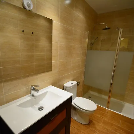 منزل ريفي La Plaza Valoria la Buena