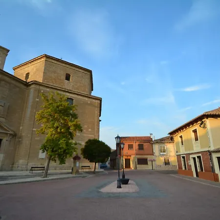 La Plaza Casa rural Valoria la Buena